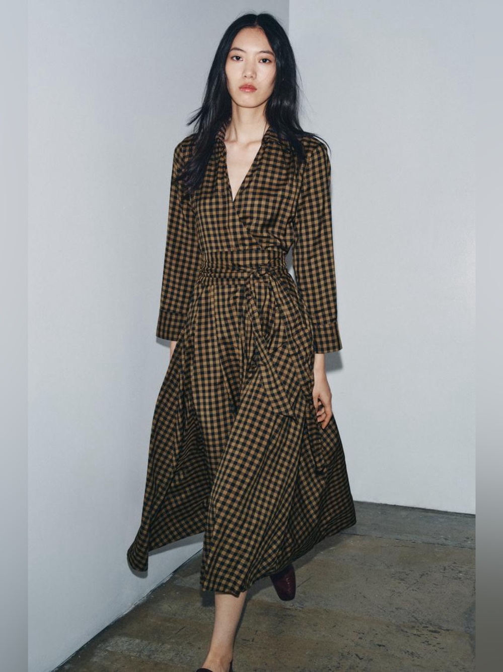 Zara Checkered Poplin Midi Shirt Dress Plaid Long Sleeves Caramel Navy Medium